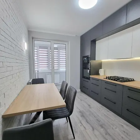 Center, Albisoara Str., 1Bedroom And Living With Balcony Kischinau Exterior foto