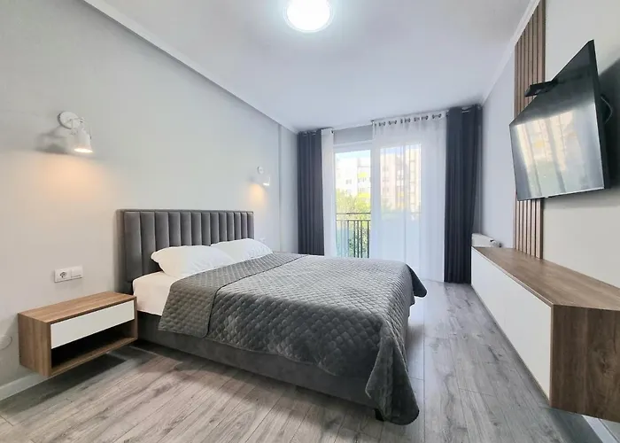 Center, Albisoara Str., 1Bedroom And Living With Balcony