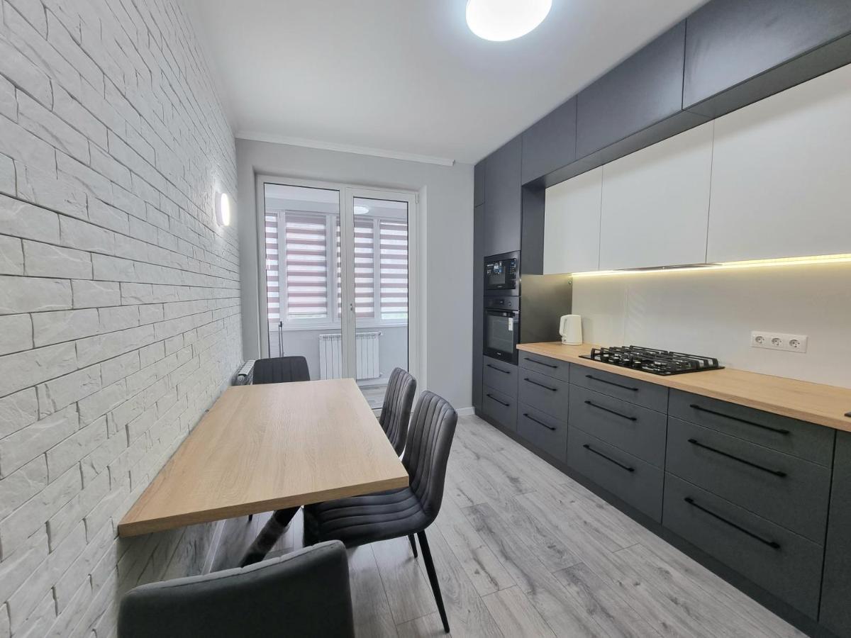 Center, Albisoara Str., 1bedroom And Living With Balcony