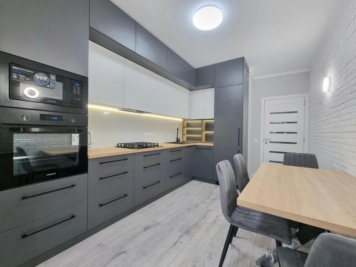 Apartment Center, Albisoara Str., 1bedroom And Living With Balcony *